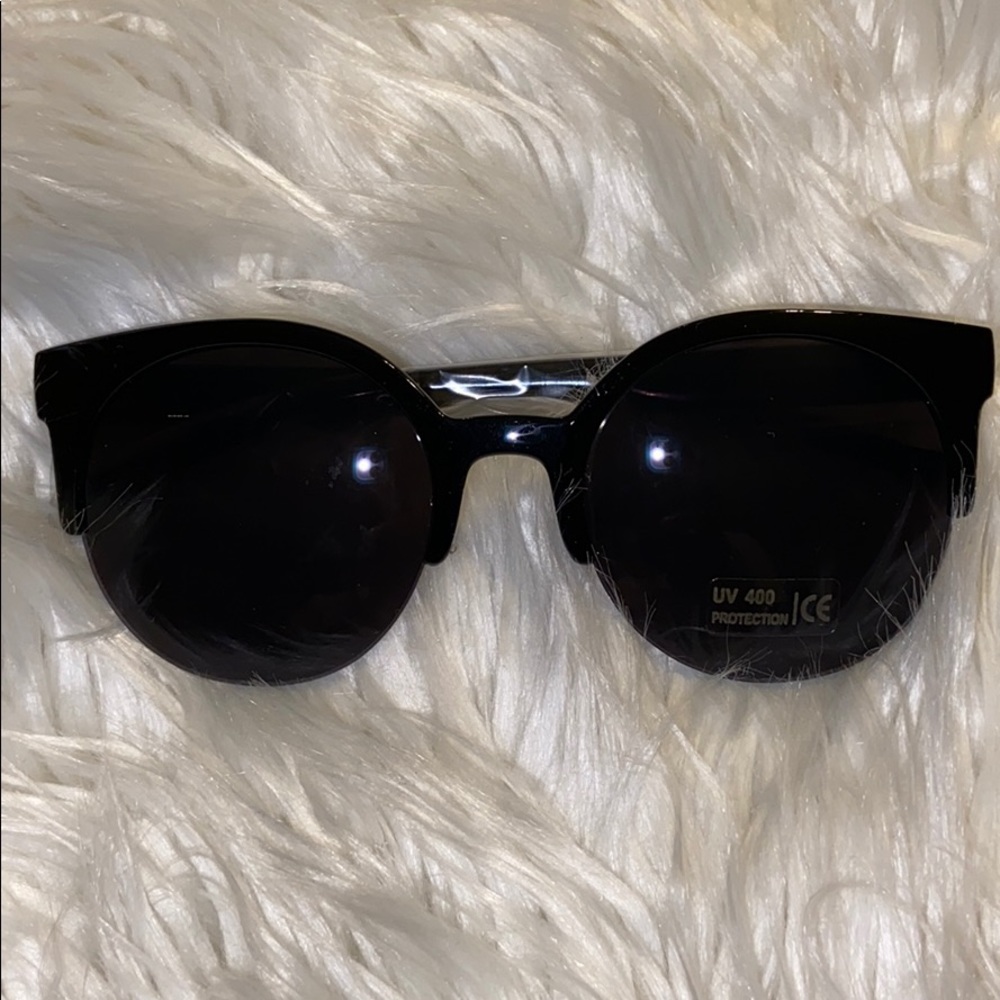 ✨Black fashion model sunglasses✨